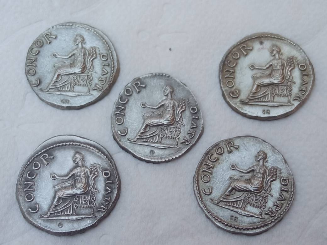 reproductions de monnaies antiques Vitellius denier gravure à la main au burin et marteau denarii monnaie coin Denarius – Image 4