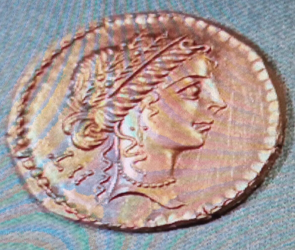 reproductions de monnaies antiques Jules caesar Vercingétorix denier gravure à la main au burin et marteau denarii monnaie coin Denarius