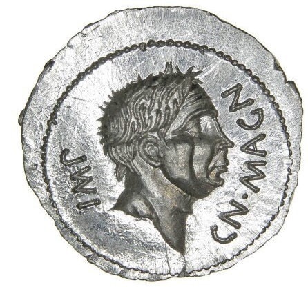 reproductions de monnaies antiques Pompée denier gravure à la main au burin et marteau denarii monnaie coin Denarius – Image 2