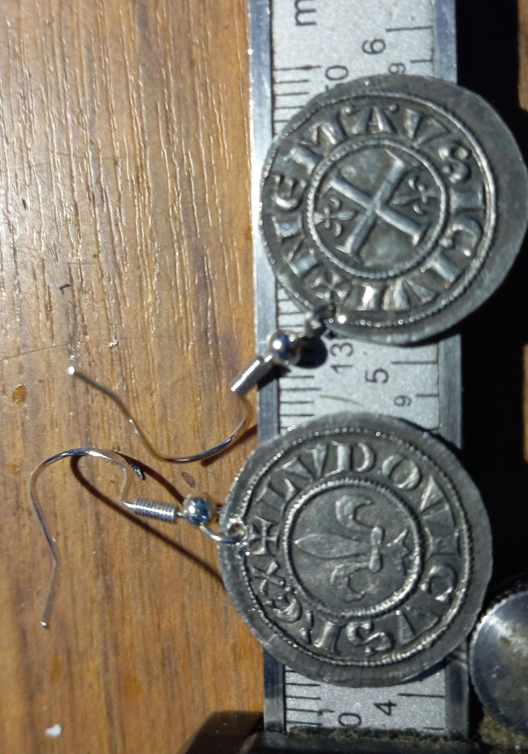 2 boucles d'oreilles Denier de Nîmes Saint Louis IX Templiers Croiser Croisé reproduction denarii monnaie coin crochet argent 925 – Image 3