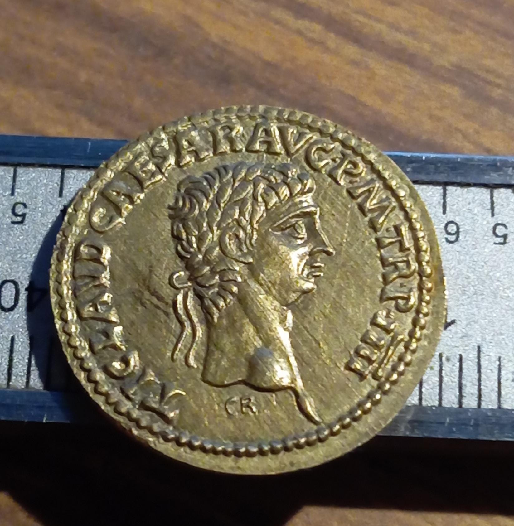 reproductions de monnaies antiques aureus de l'empereur Claudeau camp prétorien. denarii monnaie coin Denarius – Image 4