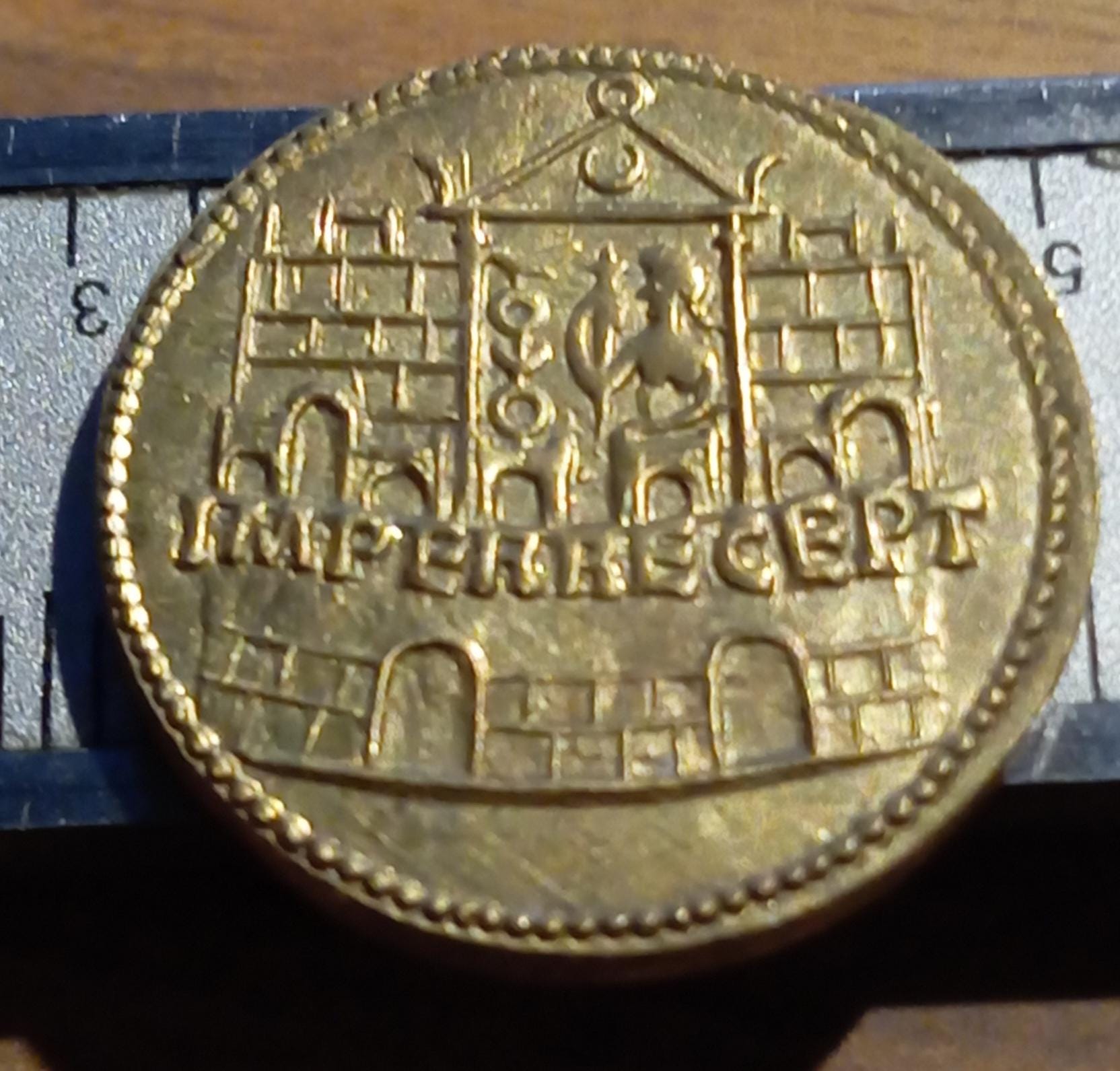 reproductions de monnaies antiques aureus de l'empereur Claudeau camp prétorien. denarii monnaie coin Denarius – Image 7
